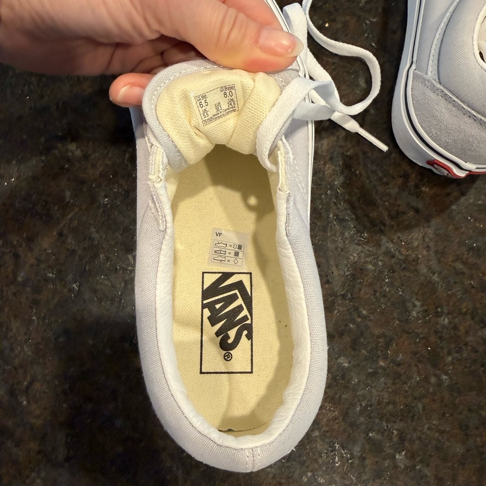 Vans unisex sneakers - 6.5mens/8wmns - Picture 4 of 5